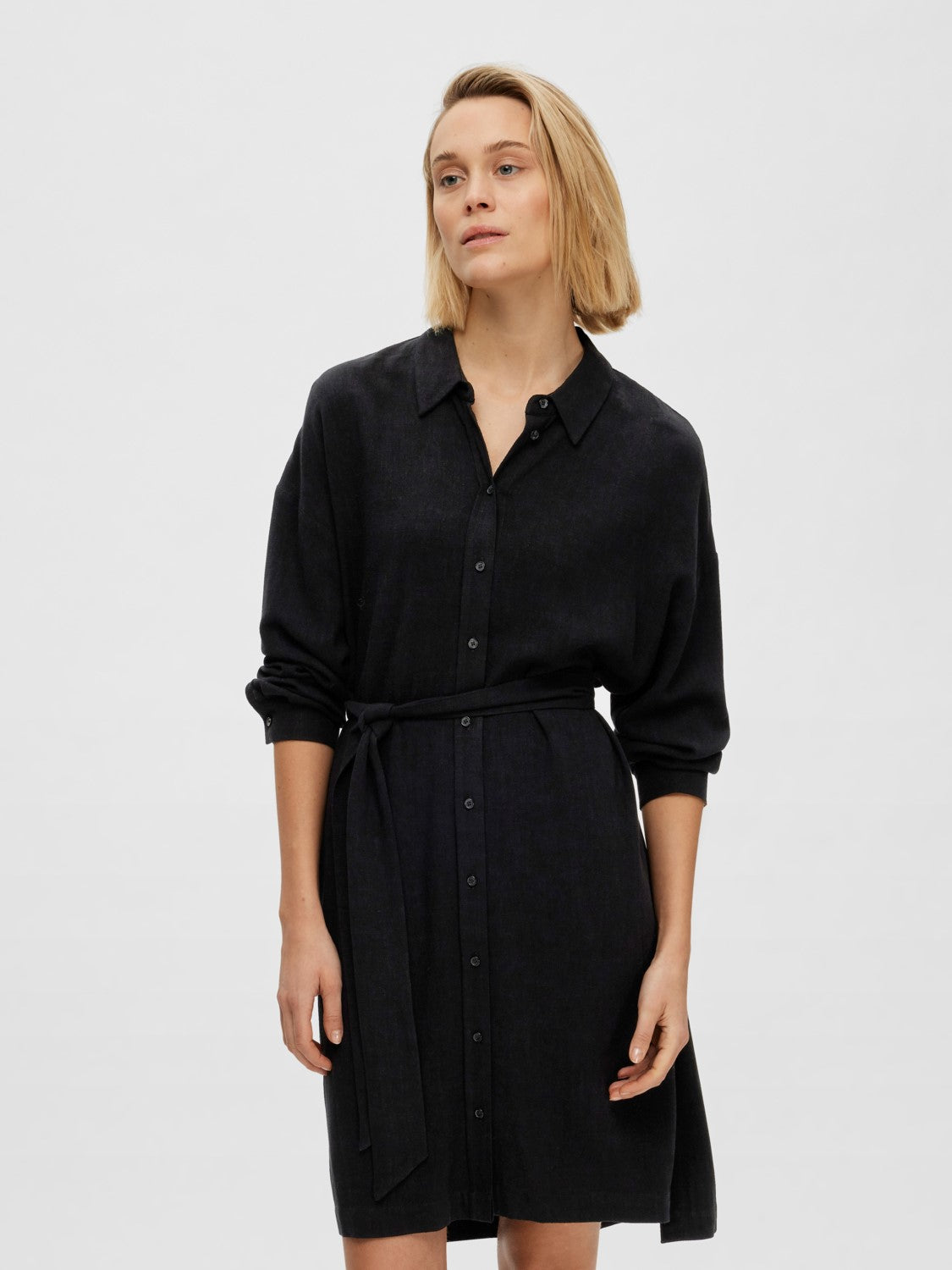 Viva-Tonia Long Linen Shirt - Black