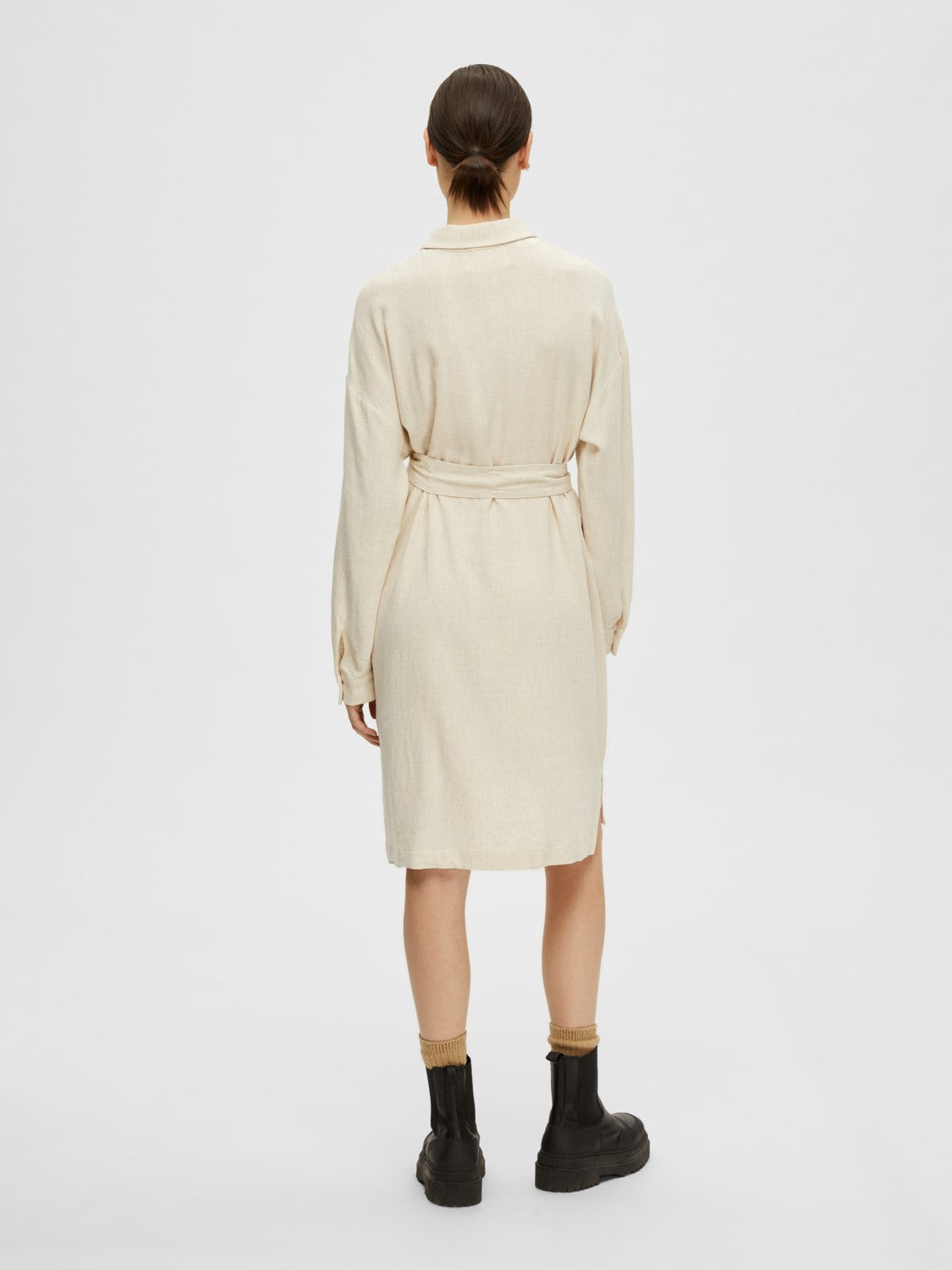 Viva-Tonia Long Linen Shirt - Sandshell