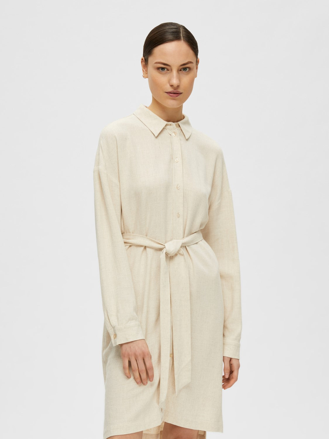 Viva-Tonia Long Linen Shirt - Sandshell