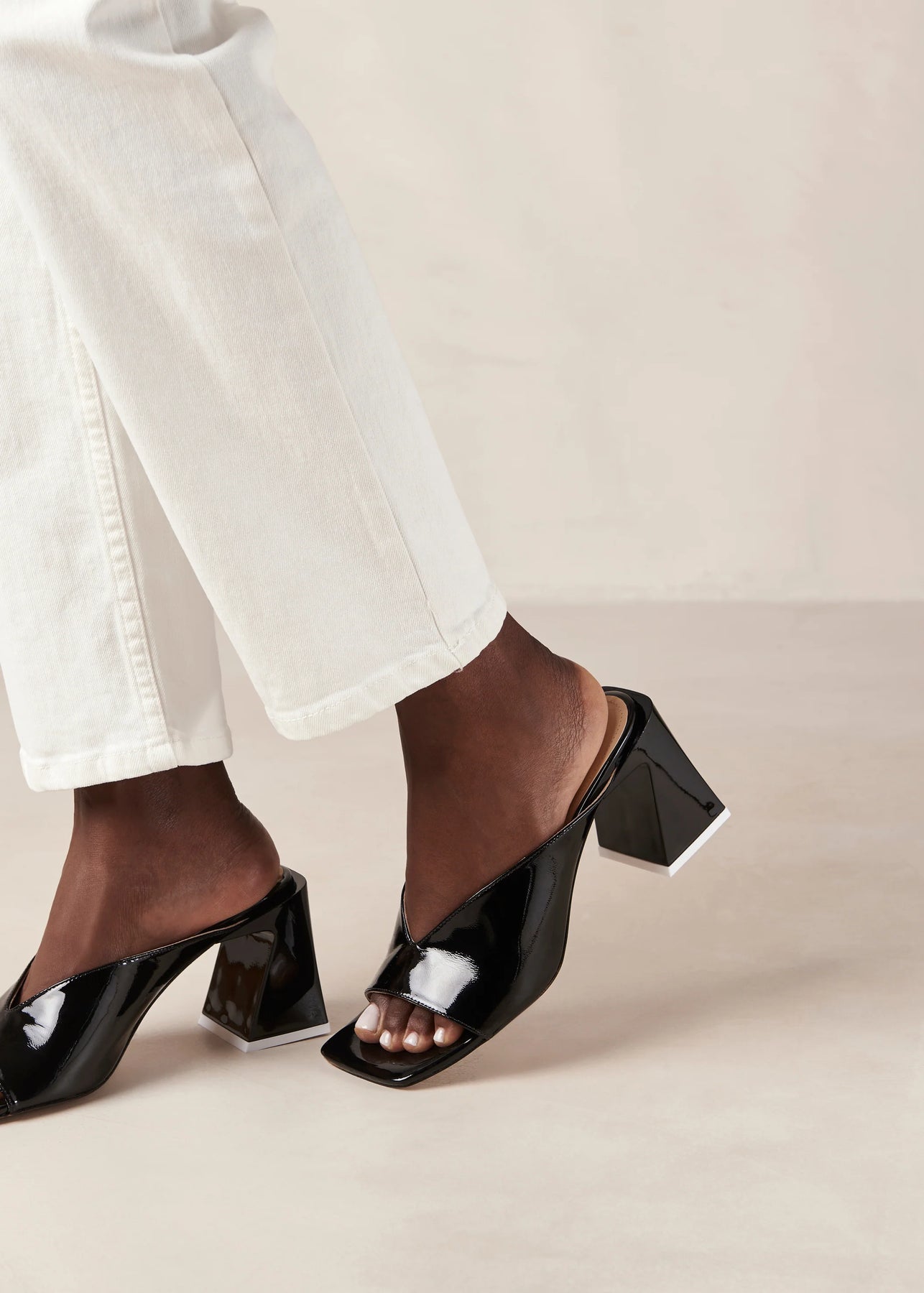 Tasha Leather Sandals - Black