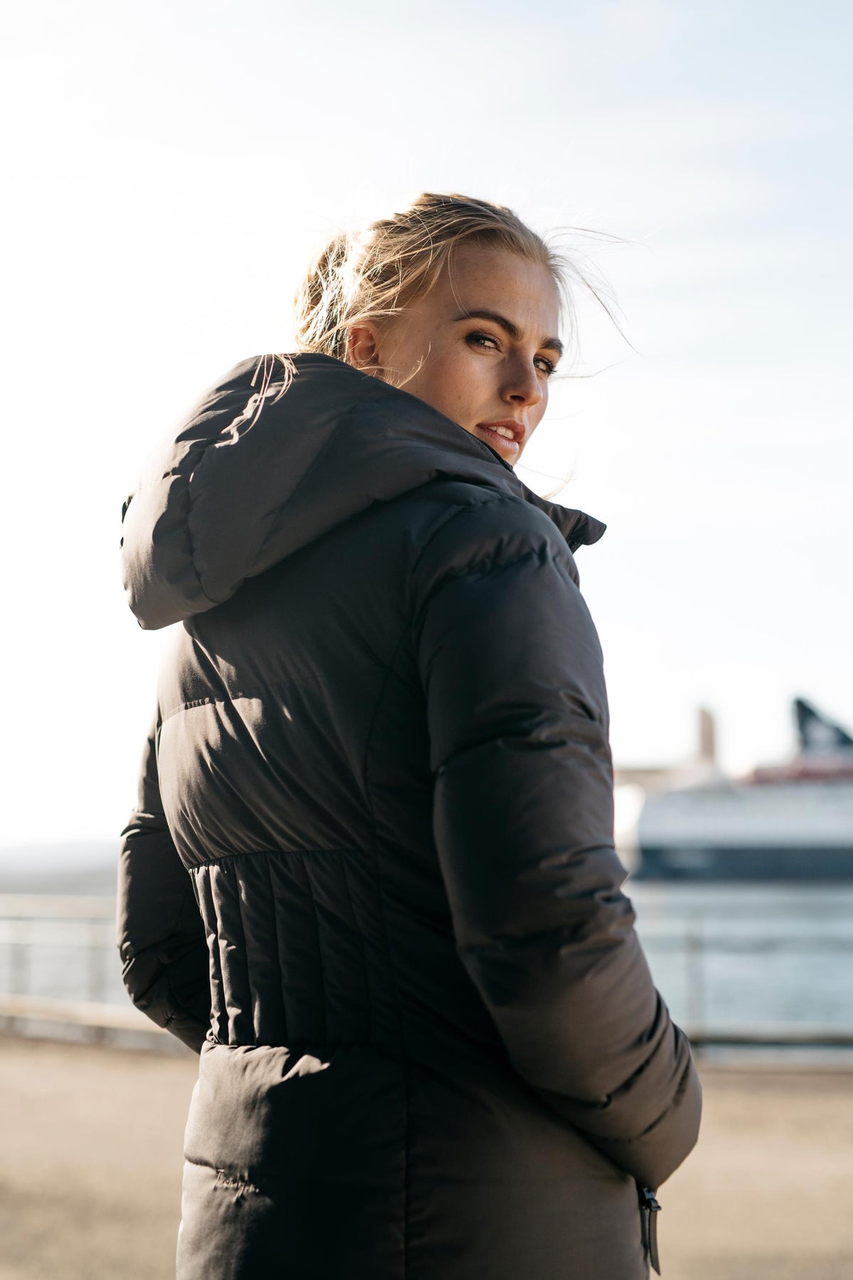 Meribel Warm Jacket - Skyggesort - Twentyfour - Jakker - VILLOID.no